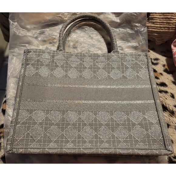 Christian Dior Medium Cannage Embroidery Book Tote - Picture 3 of 10